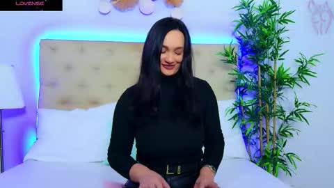 daliyaa_ online show from 11-10-25, 01:10