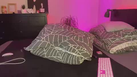 dalmatian_girl online show from 12-15-25, 07:29