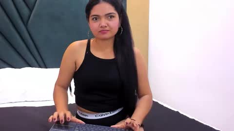 Snapshot of dalyla_queen chatting on 11-27-25, 11:56 Dalyla online show from 11-27-25, 11:56