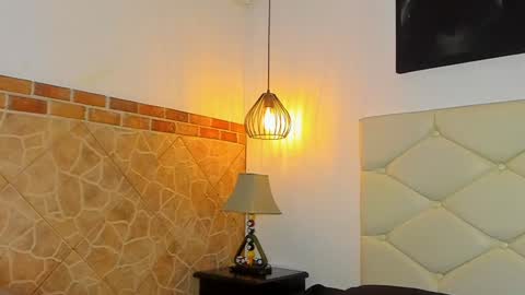         online show from 02-04-25, 03:44