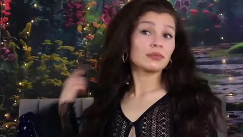 Snapshot of damedefeu chatting on 01-13-25, 08:37 damedefeu online show from 01-13-25, 08:37