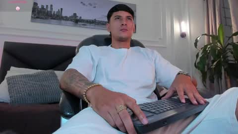 DAMIAN online show from 04-01-26, 11:00