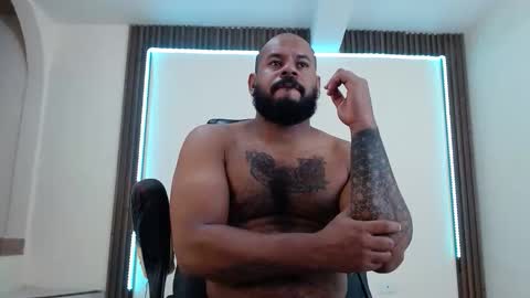 Snapshot of damian64436171 chatting on 05-14-26, 03:35 damian64436171 online show from 05-14-26, 03:35