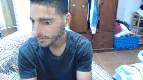 Snapshot of damian_29 chatting on 10-27-25, 01:04 Damian online show from 10-27-25, 01:04