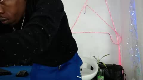 damian_hart_24cm online show from 06-11-26, 10:35
