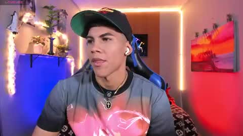 Snapshot of damian_latinxxx chatting on 08-02-26, 08:57 Damian online show from 08-02-26, 08:57