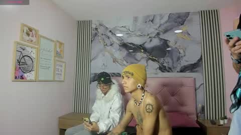 Snapshot of damian_saint chatting on 06-08-26, 01:50 damian_saint online show from 06-08-26, 01:50