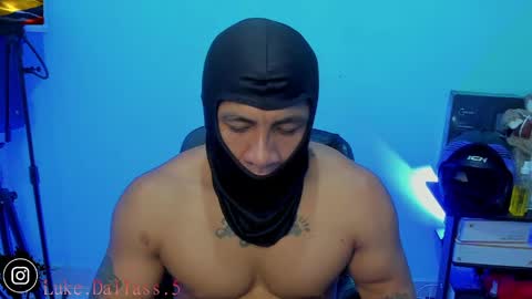 Snapshot of damian_torner chatting on 04-27-26, 08:12 Damian torner online show from 04-27-26, 08:12
