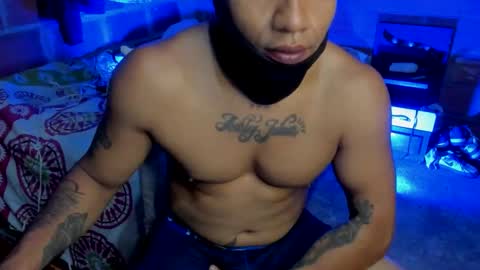 Snapshot of damian_torner chatting on 05-27-26, 10:56 Damian torner online show from 05-27-26, 10:56