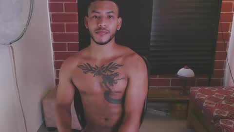 Snapshot of damiann_rees chatting on 01-22-25, 06:52 instagram damiannreed. online show from 01-22-25, 06:52