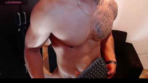 ---Taylor--- online show from 03-07-25, 04:35