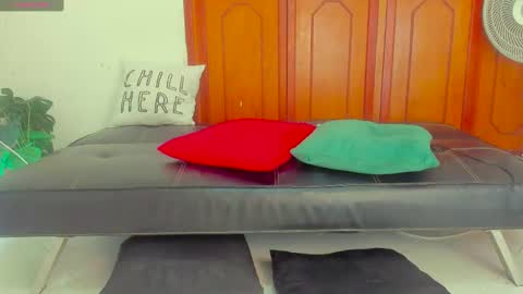 Kary-- independent model Schedule 0530am-1000am colombian time online show from 12-24-24, 03:26