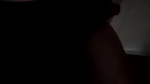 Snapshot of damnimhandsome25 chatting on 02-20-25, 12:41 Clyde online show from 02-20-25, 12:41