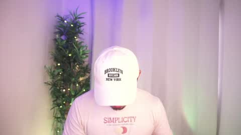 Snapshot of damon_frost chatting on 06-27-26, 08:14 damon_frost online show from 06-27-26, 08:14