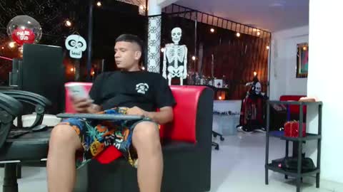 damyan_2003 online show from 11-05-25, 02:44