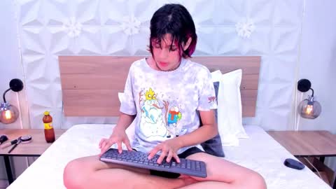 D A N online show from 12-05-25, 01:03