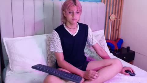 D A N online show from 03-25-26, 03:18