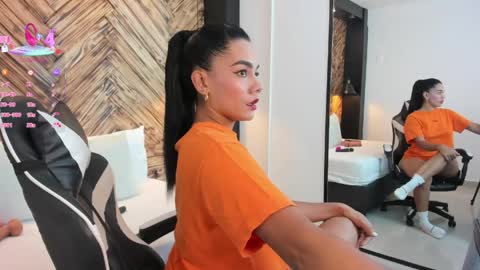 D A N A  online show from 05-19-26, 07:20