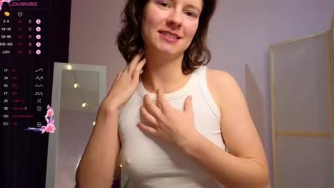 Snapshot of dana_magical chatting on 12-08-24, 01:03  DANA online show from 12-08-24, 01:03