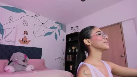 dana_paula online show from 10-11-25, 01:53