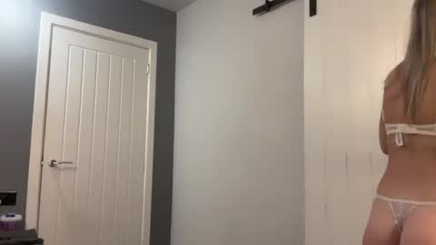 DJ online show from 04-10-26, 03:17