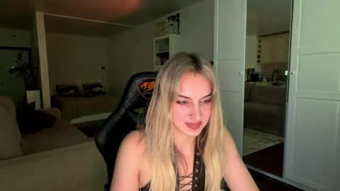 Snapshot of dandykatty chatting on 06-03-26, 02:55 dandykatty online show from 06-03-26, 02:55