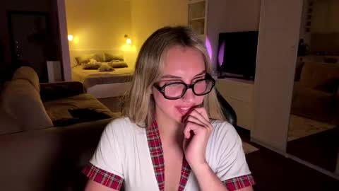 Snapshot of dandykatty chatting on 06-06-26, 06:34 dandykatty online show from 06-06-26, 06:34