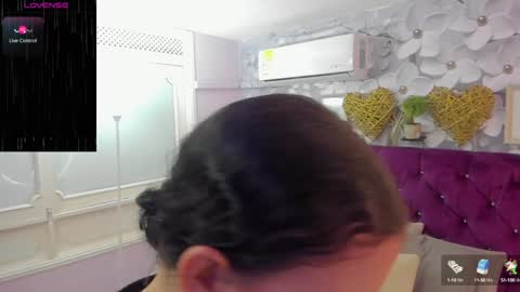 Snapshot of danee_19 chatting on 02-01-25, 11:43 Daniela online show from 02-01-25, 11:43