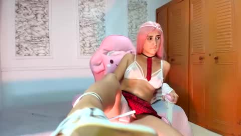 Danella Houston online show from 10-28-25, 12:03