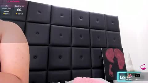 Snapshot of danellazambrano chatting on 07-12-26, 12:29 online show from 07-12-26, 12:29