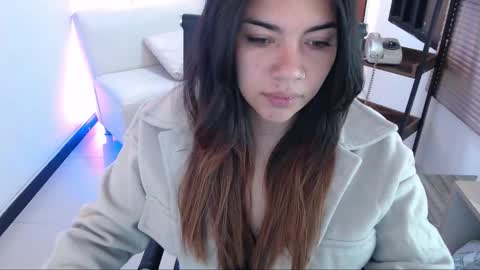 Veronica online show from 09-19-25, 11:44