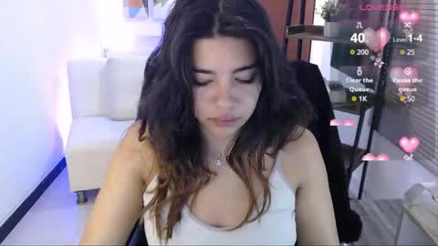 Veronica online show from 10-04-25, 10:46