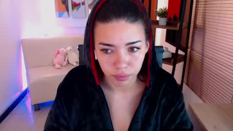 Snapshot of dangel_noir6 chatting on 04-25-26, 11:46 Veronica online show from 04-25-26, 11:46