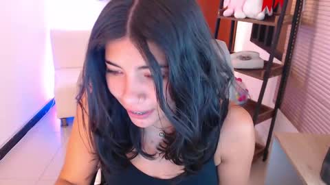 Snapshot of dangel_noir6 chatting on 05-21-26, 12:12 Veronica online show from 05-21-26, 12:12