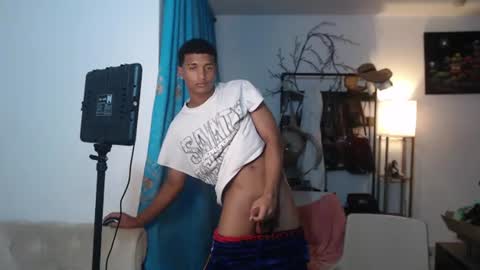 dani_brown19 online show from 06-15-26, 01:19