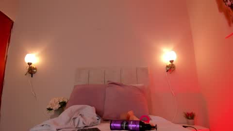 Snapshot of dani_skinny_ chatting on 01-07-25, 05:42 Hi I am Dani online show from 01-07-25, 05:42