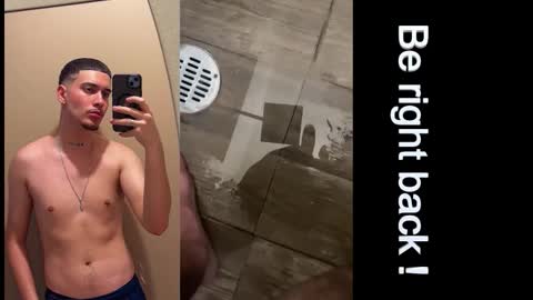 Snapshot of daniborbon1 chatting on 10-29-25, 07:15 daniborbon1 online show from 10-29-25, 07:15