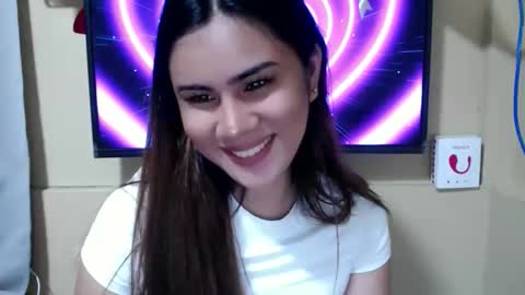 Snapshot of danica_wild chatting on 05-28-26, 01:47 Danica online show from 05-28-26, 01:47
