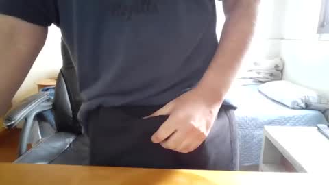 Snapshot of daniel098o chatting on 07-30-26, 02:05 daniel098o online show from 07-30-26, 02:05