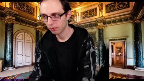 Snapshot of daniel9121 chatting on 02-19-25, 09:36 Daniel9121 online show from 02-19-25, 09:36