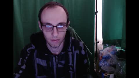 Snapshot of daniel9121 chatting on 02-06-26, 11:24 Daniel9121 online show from 02-06-26, 11:24