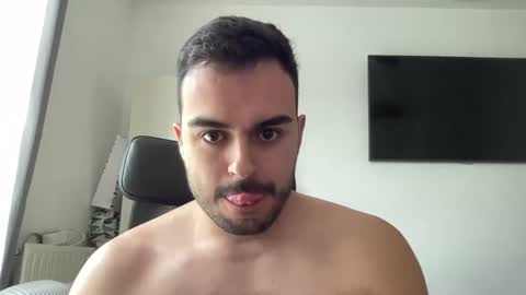 daniel_3827 online show from 06-15-26, 06:37