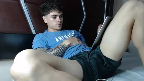 Snapshot of daniel_collins07 chatting on 10-12-25, 05:17 daniel_collins07 online show from 10-12-25, 05:17