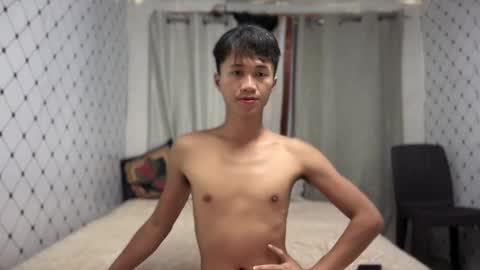 Snapshot of daniel_griffin chatting on 11-13-25, 01:04 daniel_griffin online show from 11-13-25, 01:04