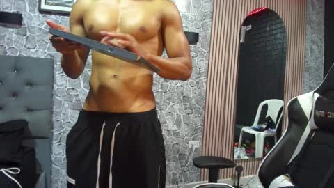 daniel_leconte online show from 10-31-25, 06:58