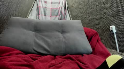 Snapshot of daniel_like chatting on 11-28-25, 01:25 Just Ben online show from 11-28-25, 01:25