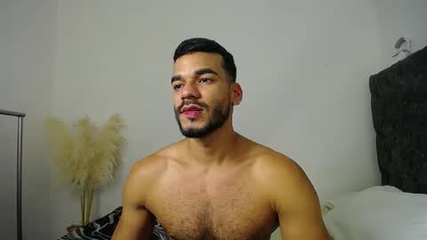 Snapshot of daniel_sherlock chatting on 05-12-26, 11:51 Daniel Sherlock online show from 05-12-26, 11:51