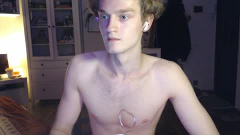 Snapshot of daniel_yumm chatting on 04-06-26, 05:47 Daniel online show from 04-06-26, 05:47
