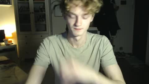 Snapshot of daniel_yumm chatting on 04-07-26, 08:09 Daniel online show from 04-07-26, 08:09