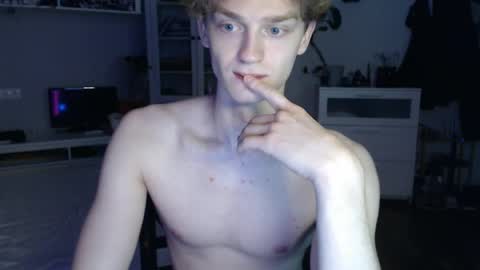 Snapshot of daniel_yumm chatting on 05-04-26, 01:12 Daniel online show from 05-04-26, 01:12